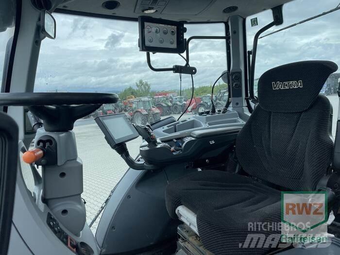 Valtra T234D Трактори
