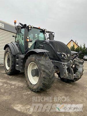 Valtra T254V Трактори