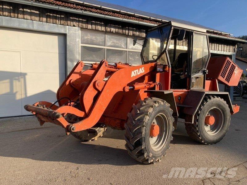 Atlas AR 82 E Колесни товарачи