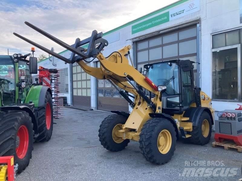 CAT 908 Колесни товарачи
