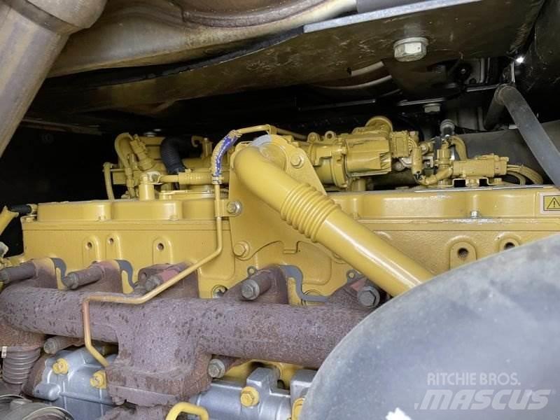 CAT 938M Колесни товарачи
