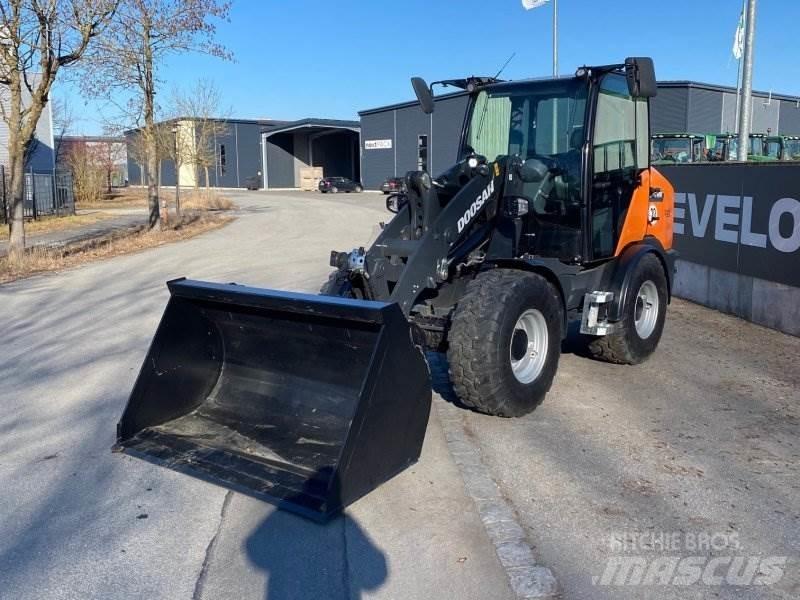 Doosan DL 80-7 Колесни товарачи