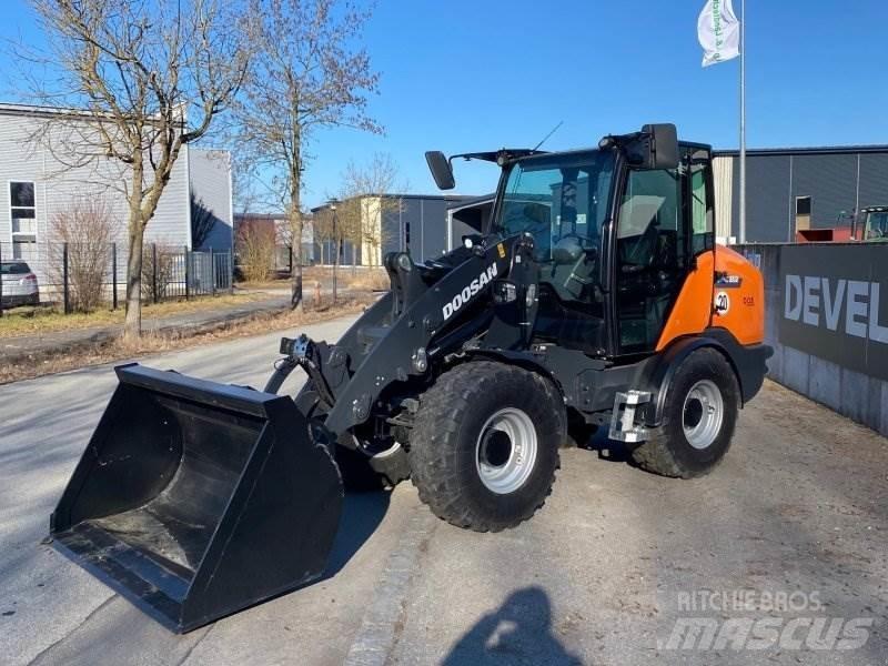Doosan DL 80-7 Колесни товарачи