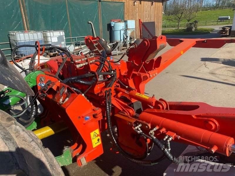 Kuhn FC 883 Косачки