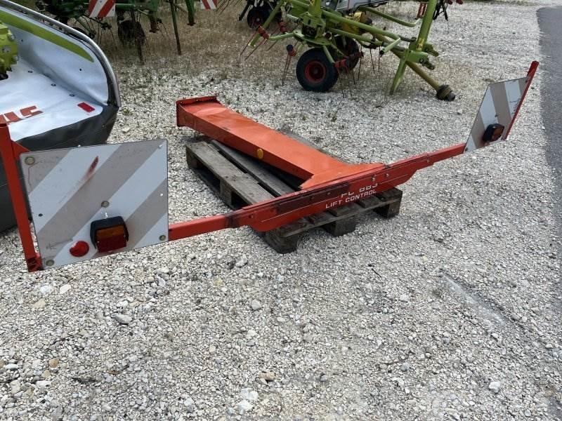 Kuhn FC 883 Косачки