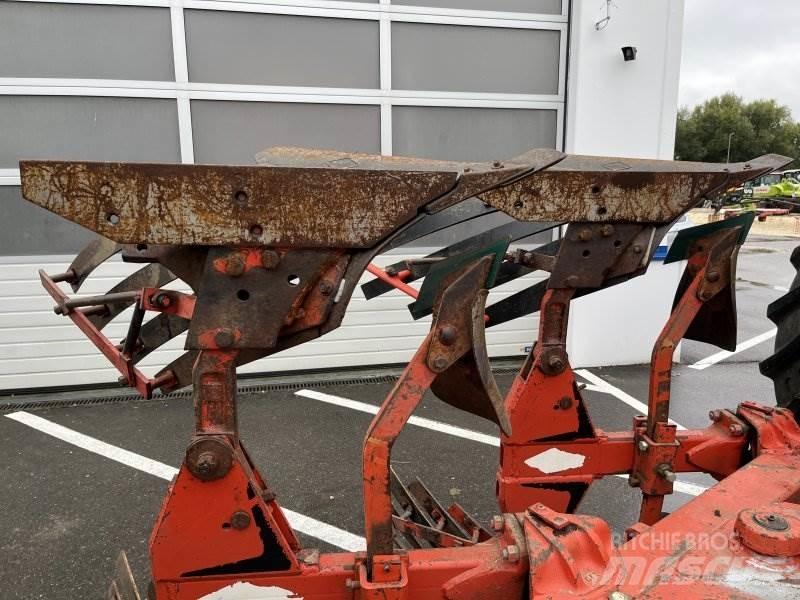 Kuhn HV 575 Стандартни плугове