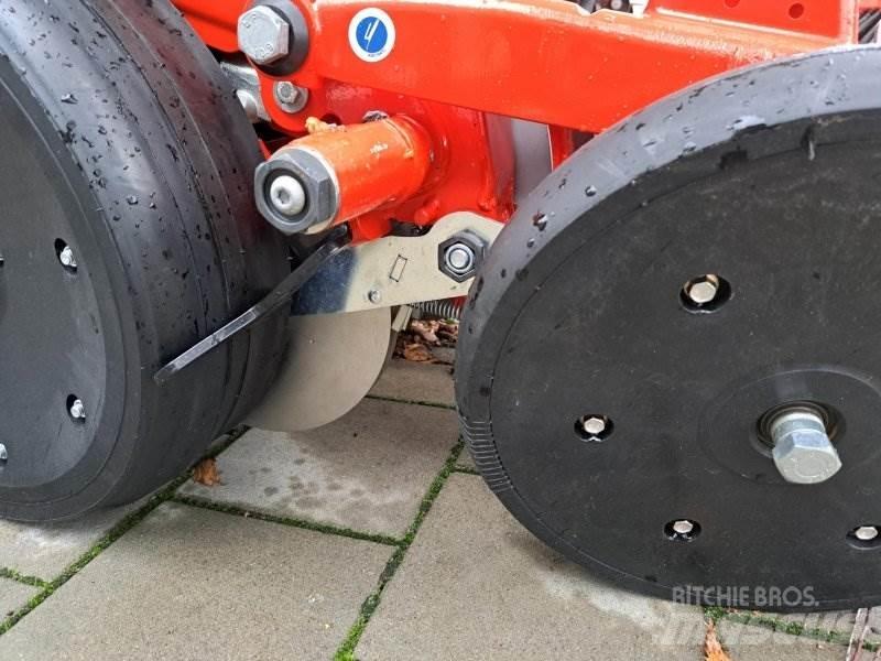 Kuhn Kosma TD Други машини за сеене и аксесоари