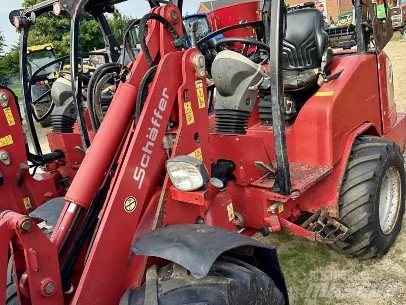 Schäffer 3550 Челни товарачи и багери