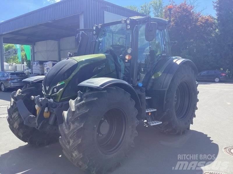 Valtra N175 D Трактори