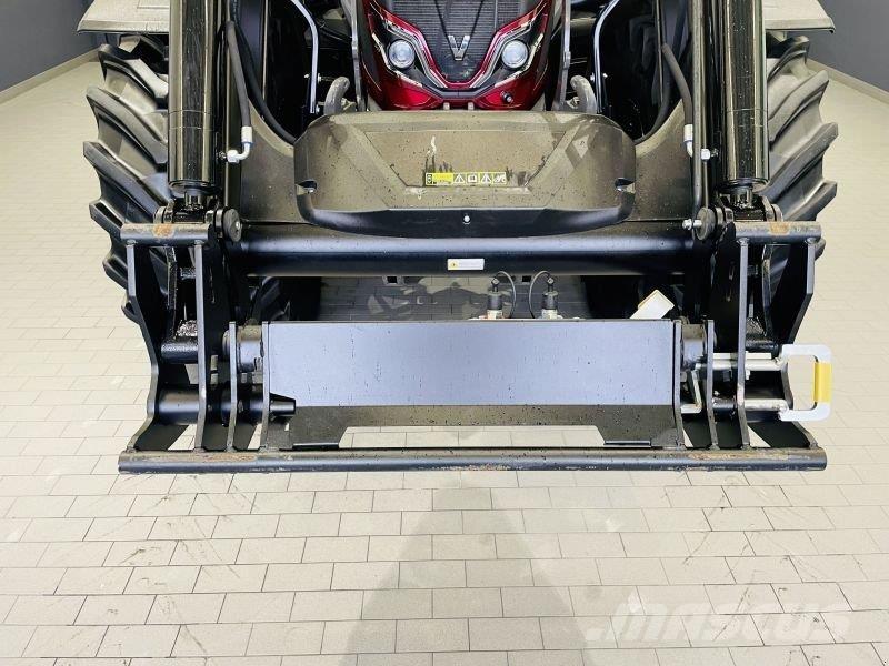 Valtra N175D Трактори