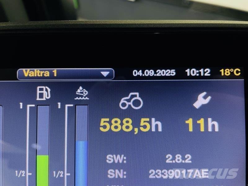 Valtra Q285 Трактори