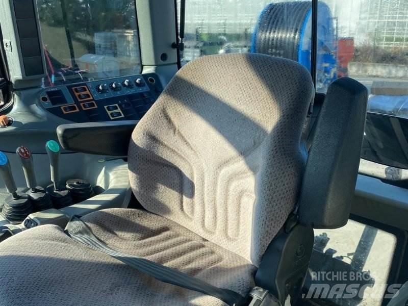 Valtra T153 H Трактори