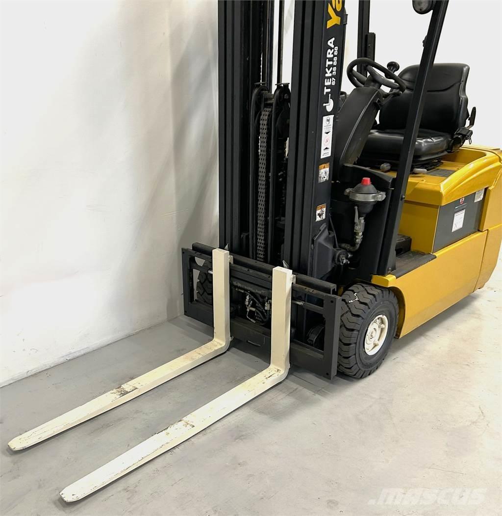Yale ERP16ATF AC (SWB) Електрически вилични кари-повдигачи
