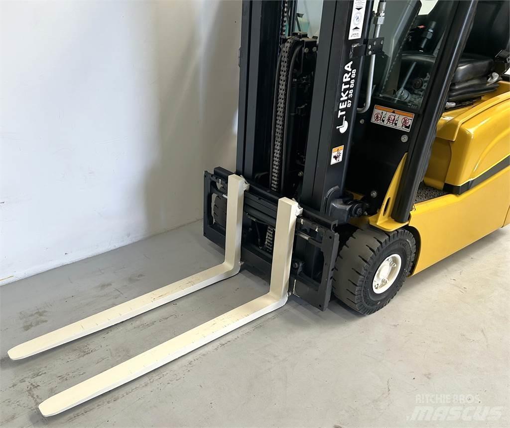 Yale ERP16VT (SWB) Електрически вилични кари-повдигачи