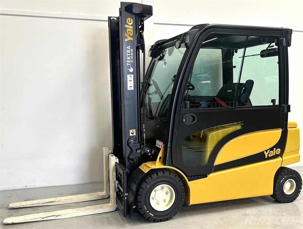 Yale ERP30VL (LWB) Електрически вилични кари-повдигачи