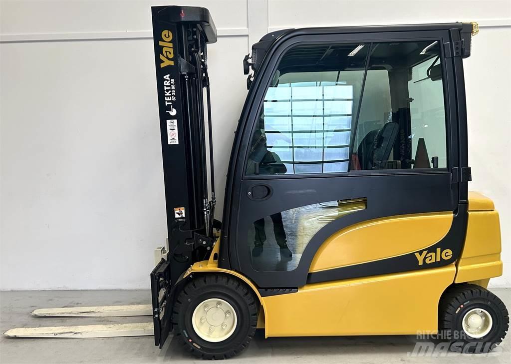 Yale ERP30VL (LWB) Електрически вилични кари-повдигачи