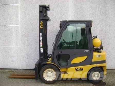 Yale GLP30VX Камиони с АГУ