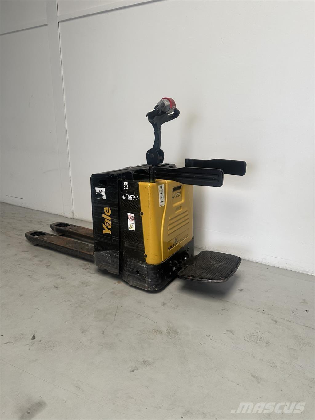 Yale MP20X FBW - 250 AH Транспалетни колички с платформи