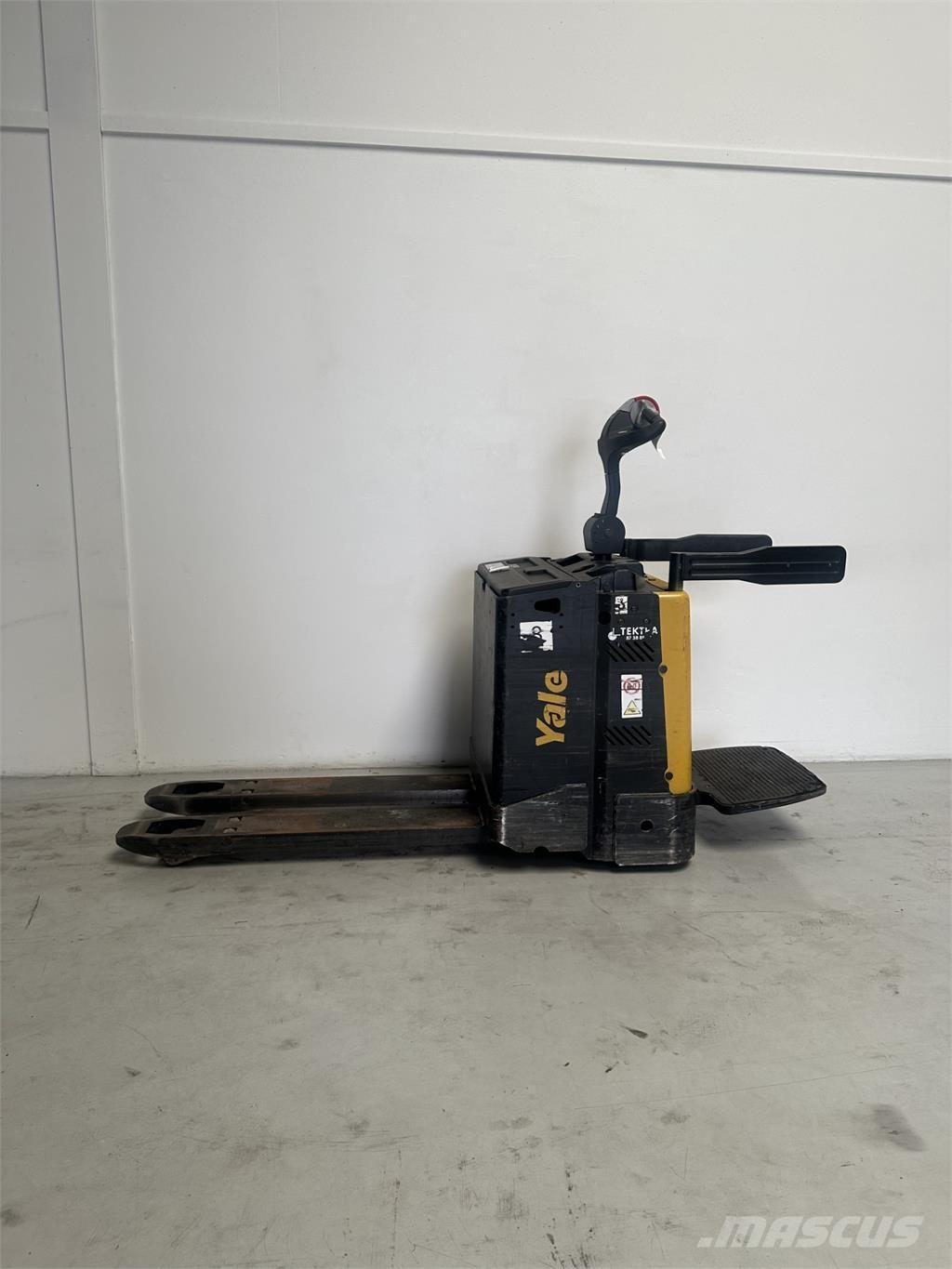 Yale MP20X FBW - 250 AH Транспалетни колички с платформи