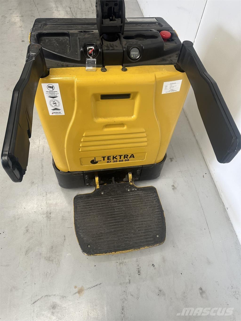 Yale MP20X FBW - 300 AH Транспалетни колички с платформи