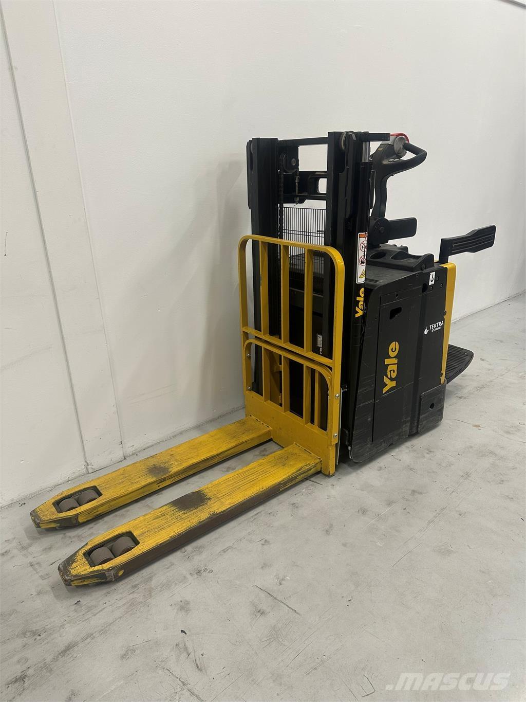 Yale MP20XD Самоходни товарачи