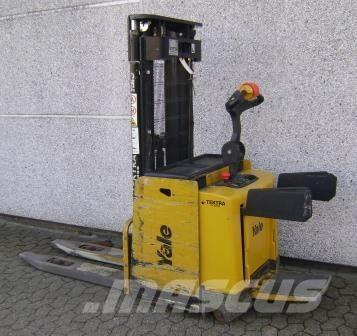 Yale MS12X Самоходни товарачи