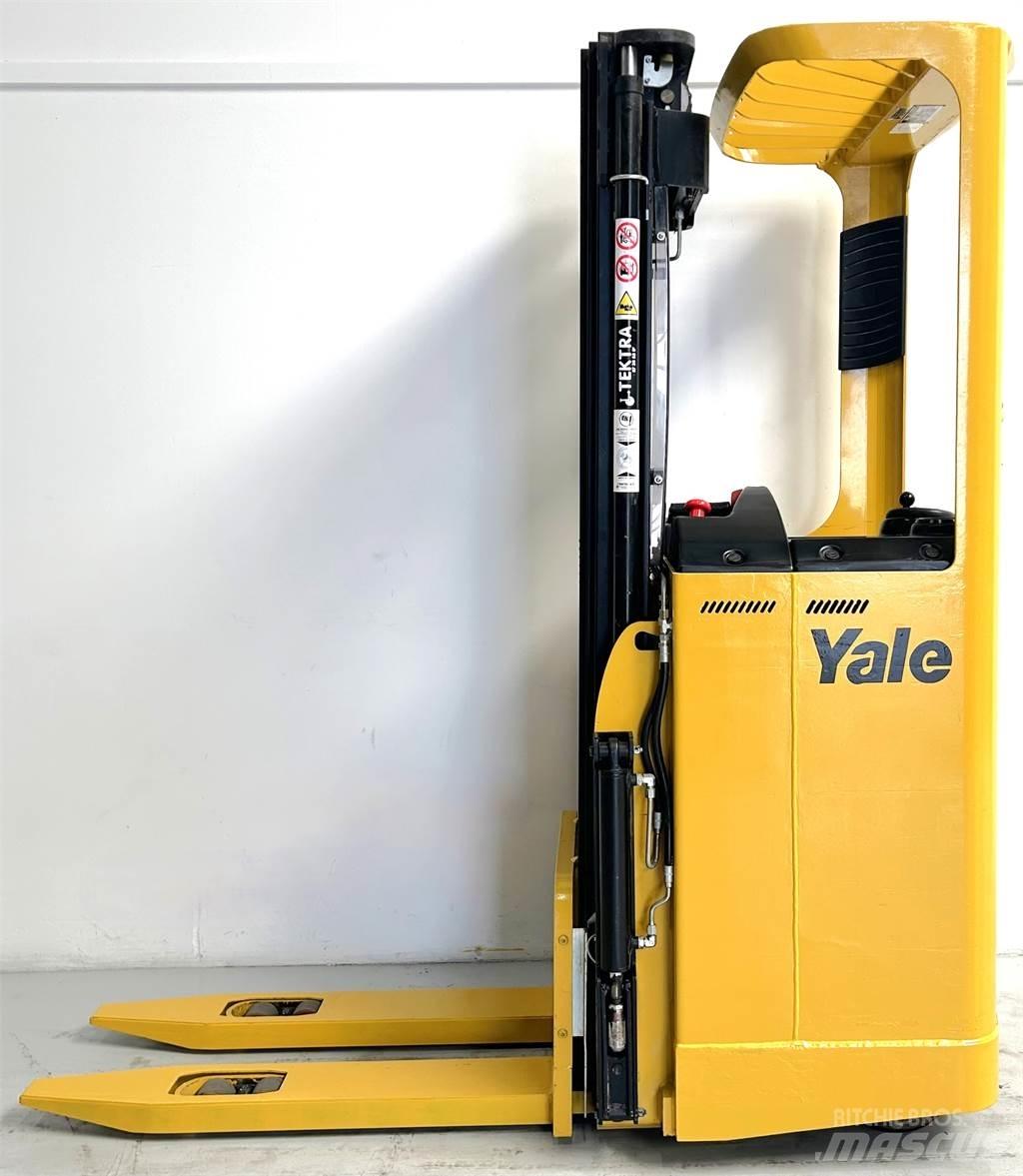 Yale SMS12S Самоходни товарачи