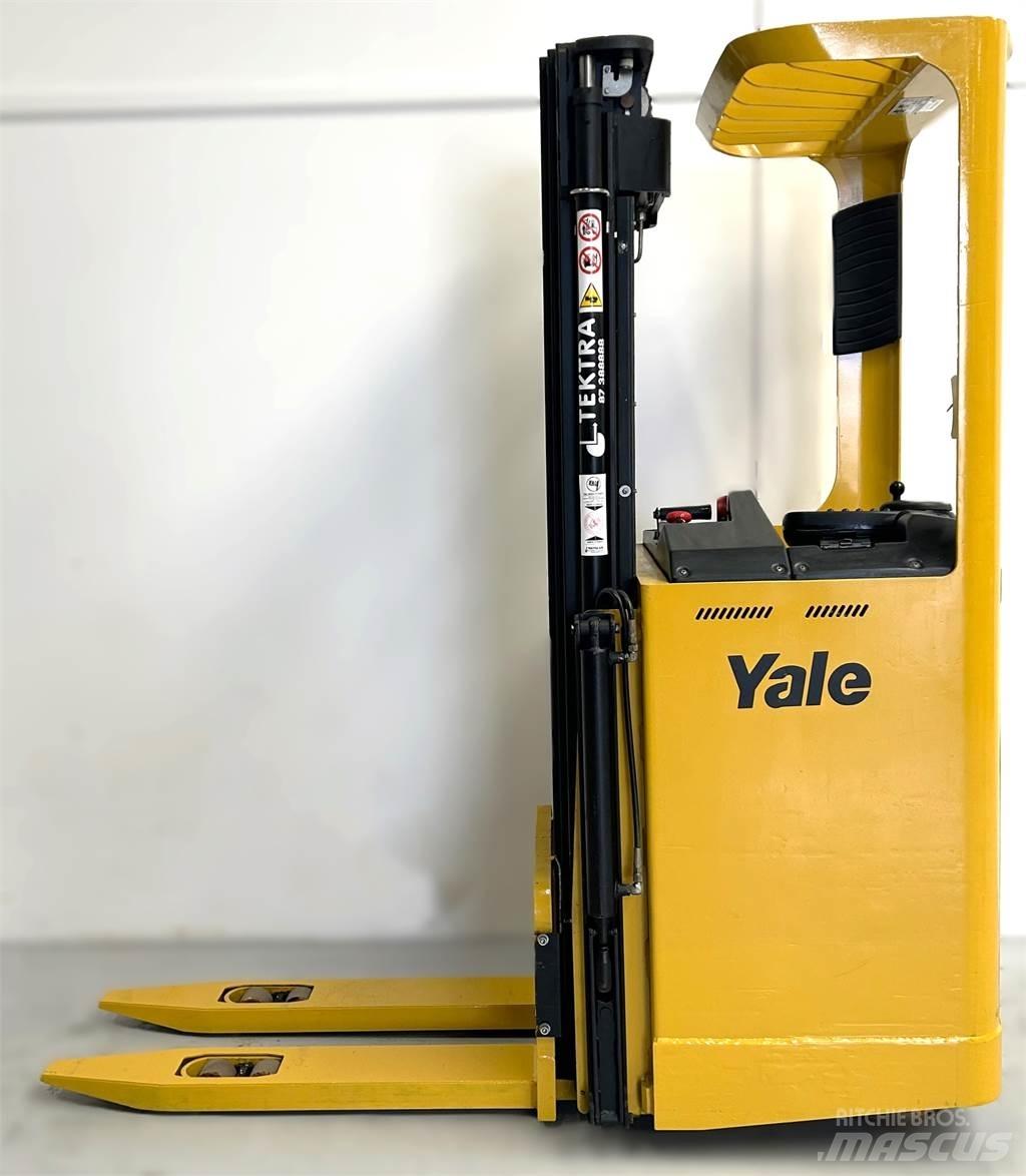 Yale SMS12S Самоходни товарачи