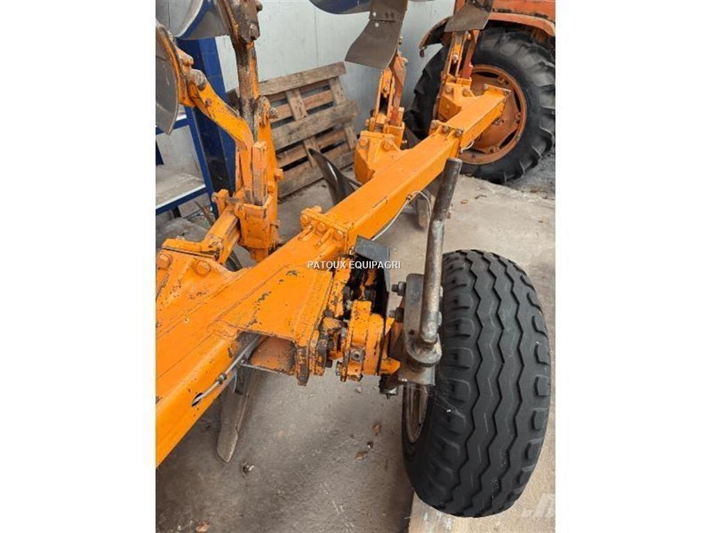 Huard C0410 Стандартни плугове