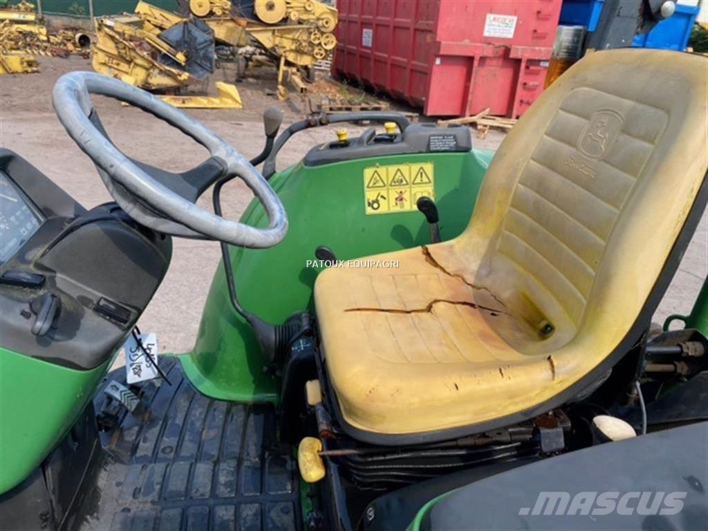John Deere 4710 Трактори