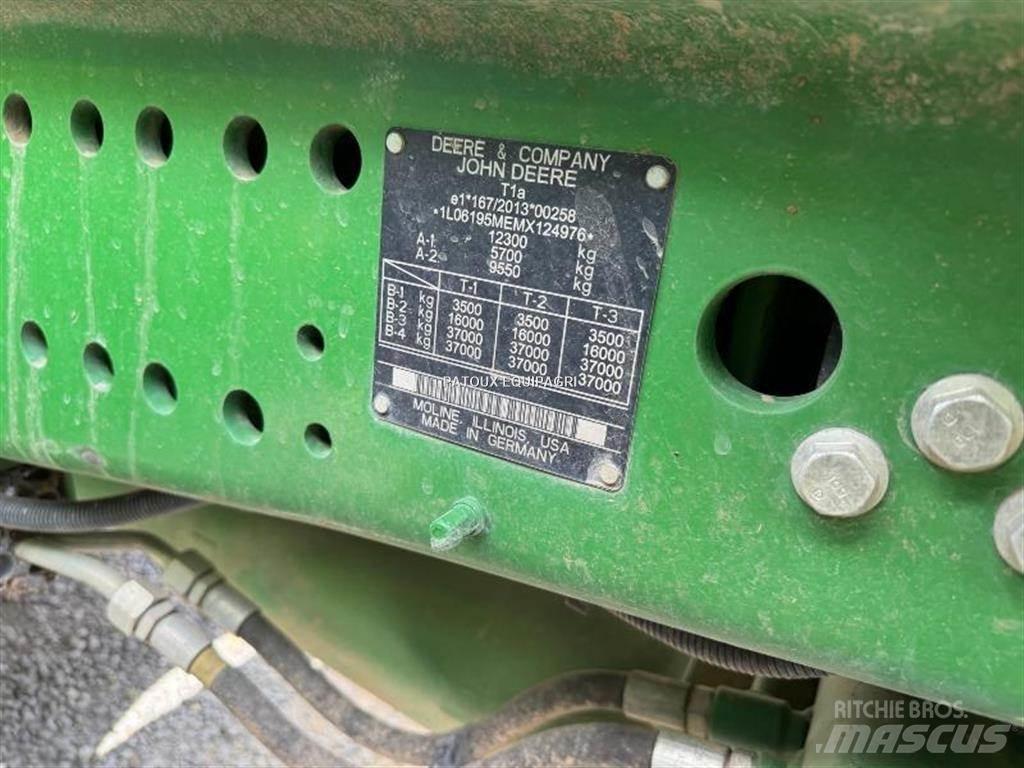 John Deere 6195M Трактори