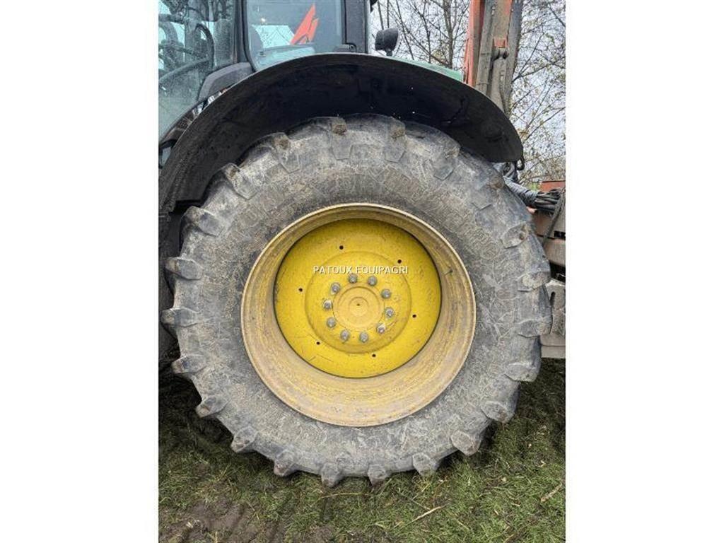 John Deere 6R195 Трактори