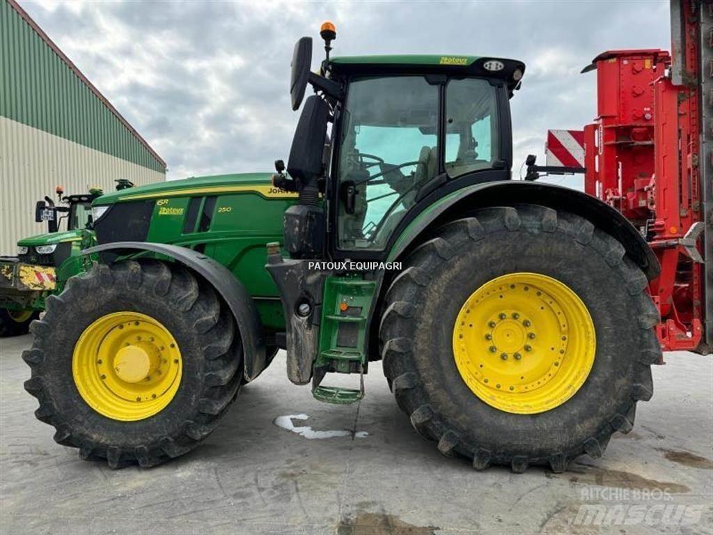 John Deere 6R250 Трактори