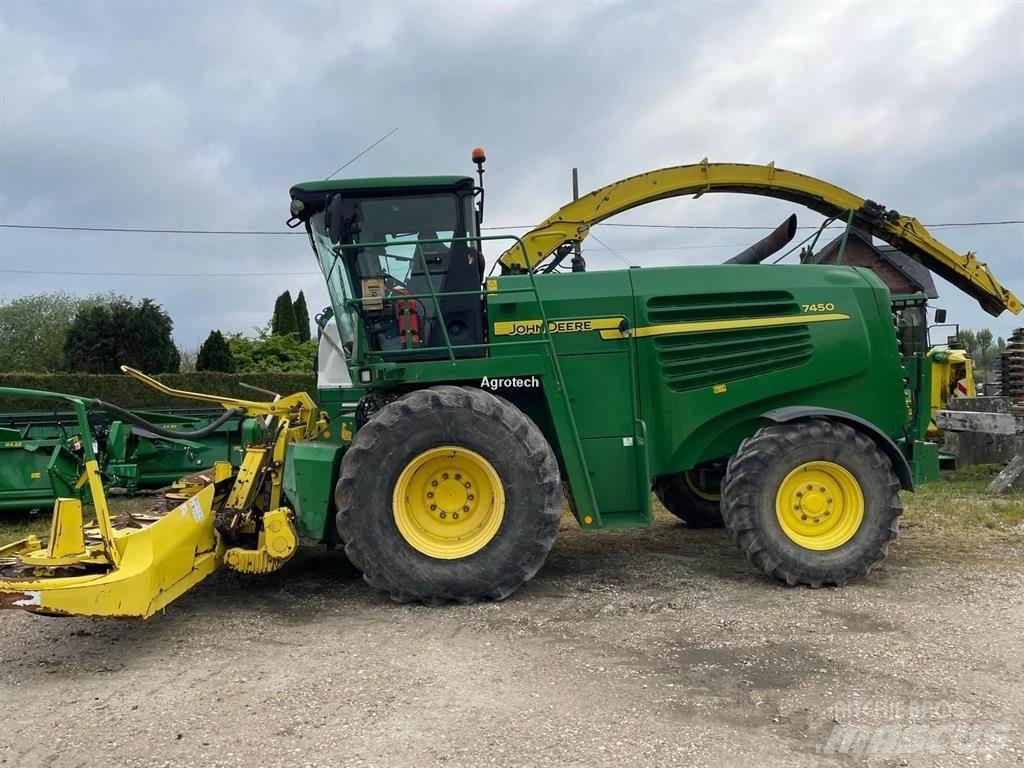 John Deere 7450 Фуражни комбайни