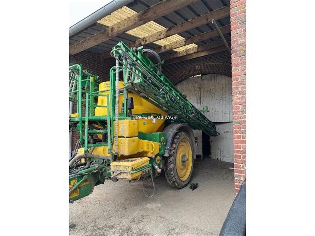 John Deere 832I Прикачни пръскачки
