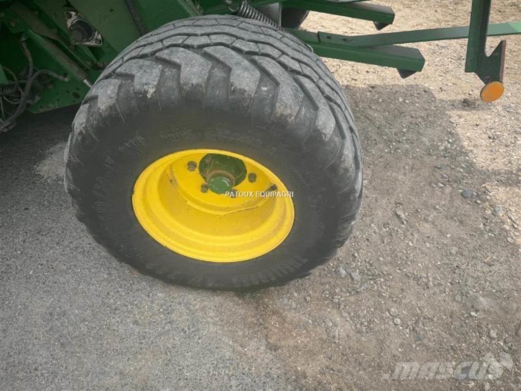 John Deere 864 Сламопреси за кръгли бали
