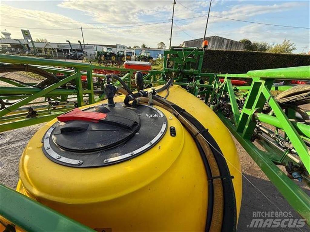 John Deere M740 Прикачни пръскачки
