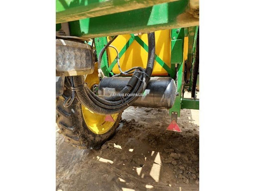 John Deere M740i Прикачни пръскачки
