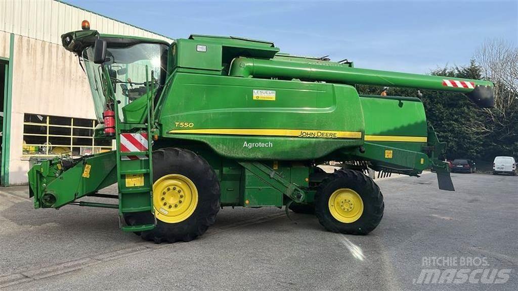 John Deere T 550 Комбайни