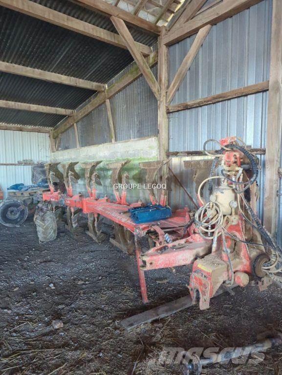 Kuhn VM 180 Стандартни плугове