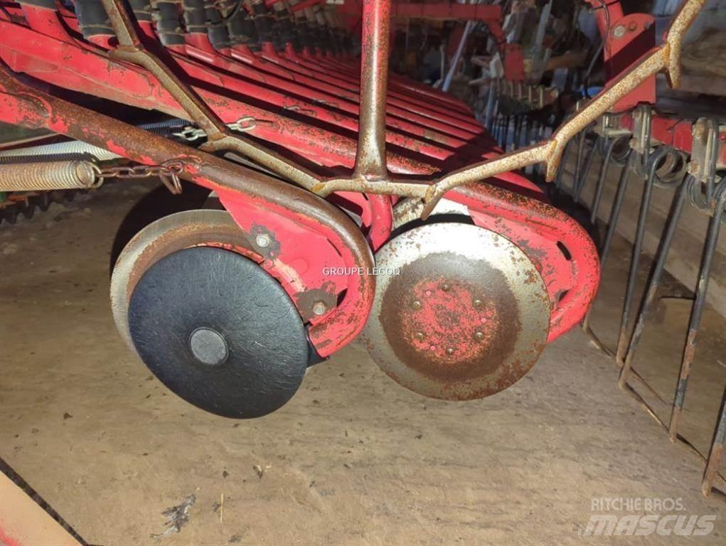 Kverneland 3M Комбинирани редосеялки