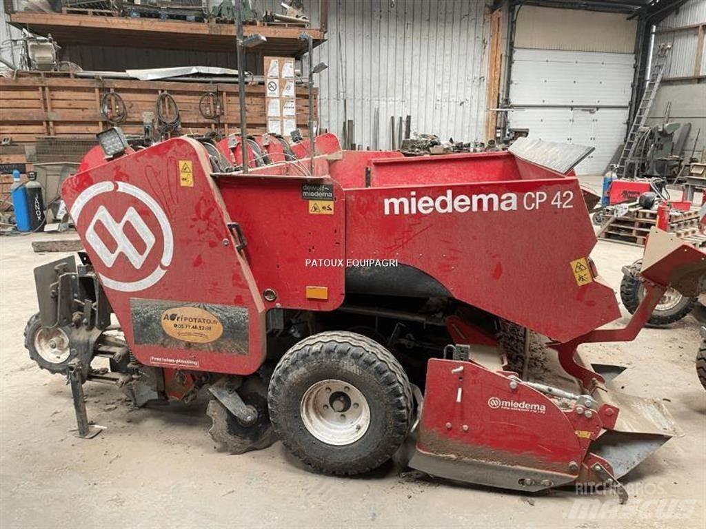 Miedema CP42 Картофосадачки