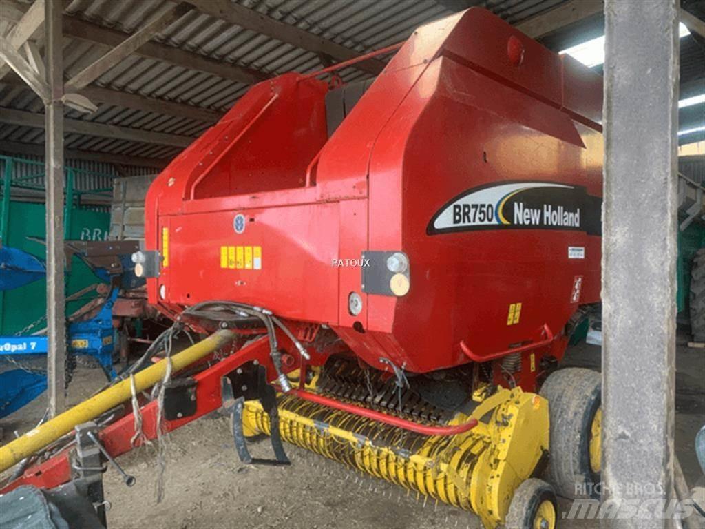 New Holland BR750 Сламопреси за кръгли бали
