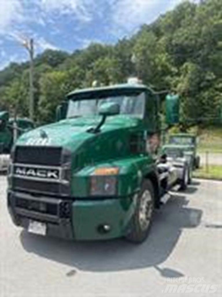 Mack AN64T Влекачи