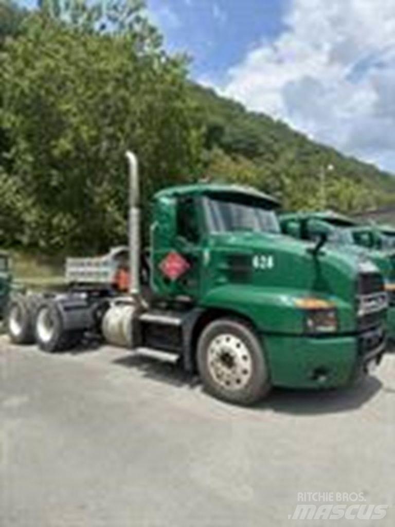 Mack AN64T Влекачи