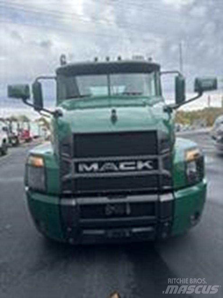 Mack AN64T Влекачи
