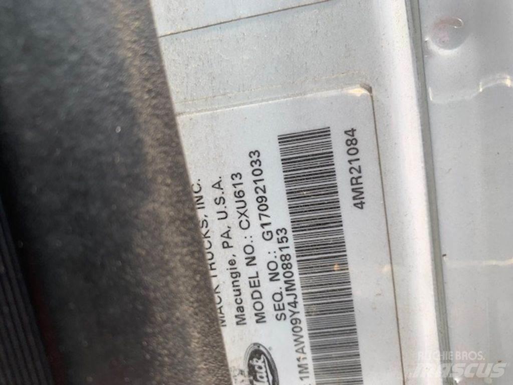 Mack CXU613 Влекачи