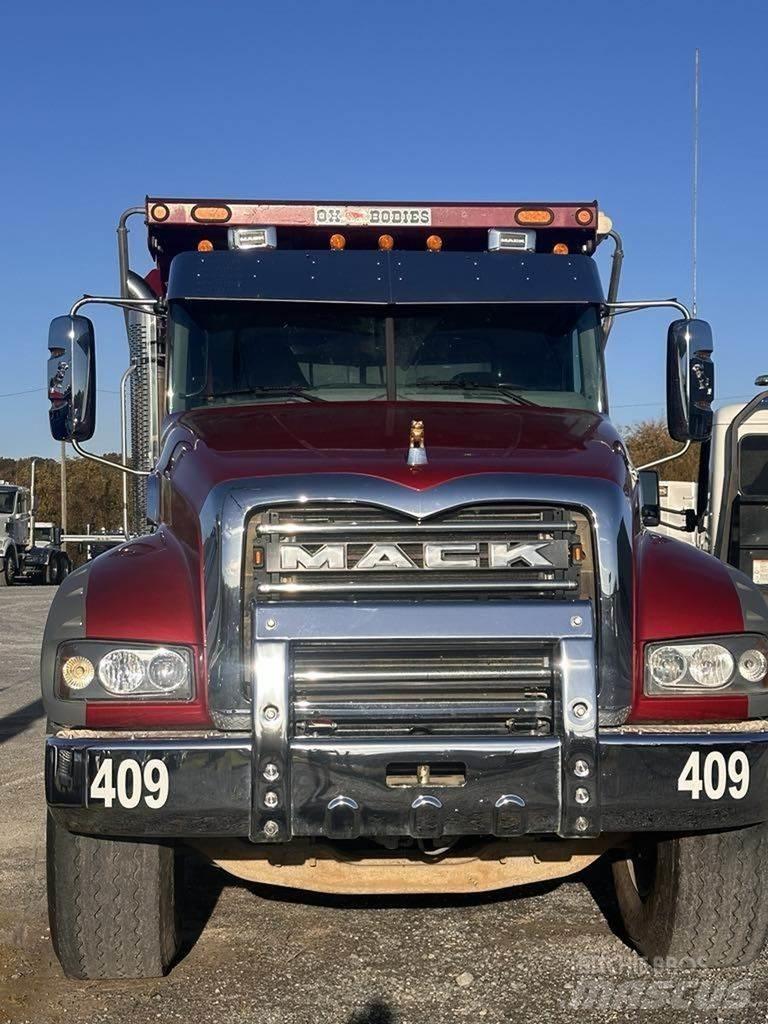Mack GR104FR Самосвал