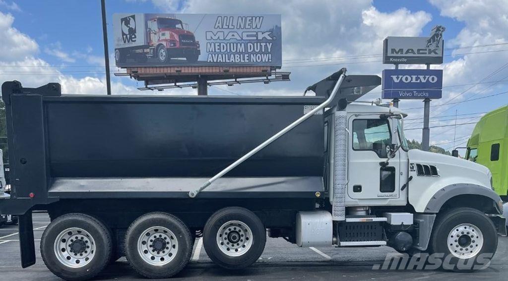 Mack GR64F Самосвал