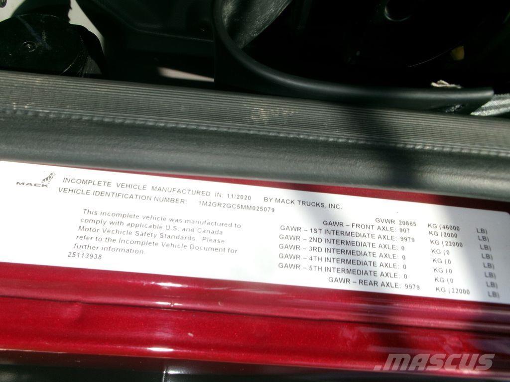 Mack GR64F Самосвал